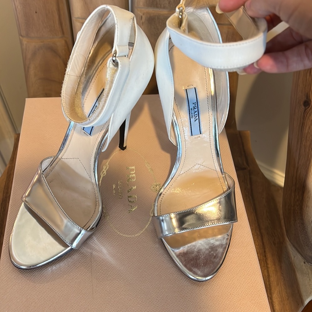 Prada Heels size 40 - Picture 2 of 4
